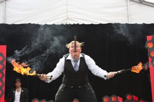 the great gordo gamsby adelaide fringe sword swallow fire juggle 